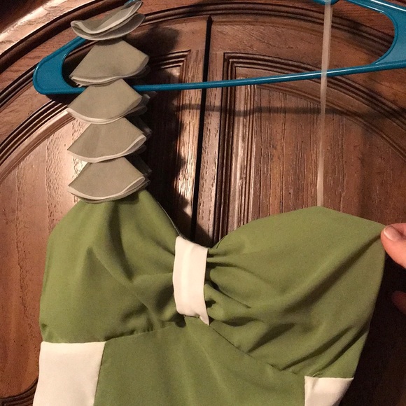 dress - Picture 2 of 3